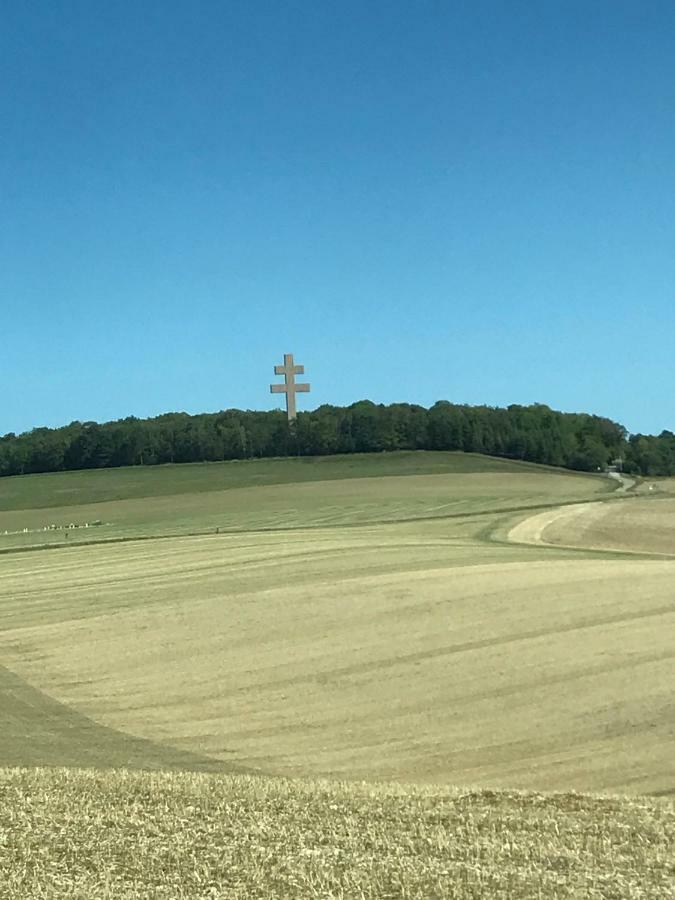 ホテル Gite L'Entre 2, 7Personnes A Colombey Proche De Nigloland エクステリア 写真